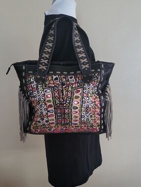 VINTAGE ADDICTION Leather &  Fringe Tote Bag